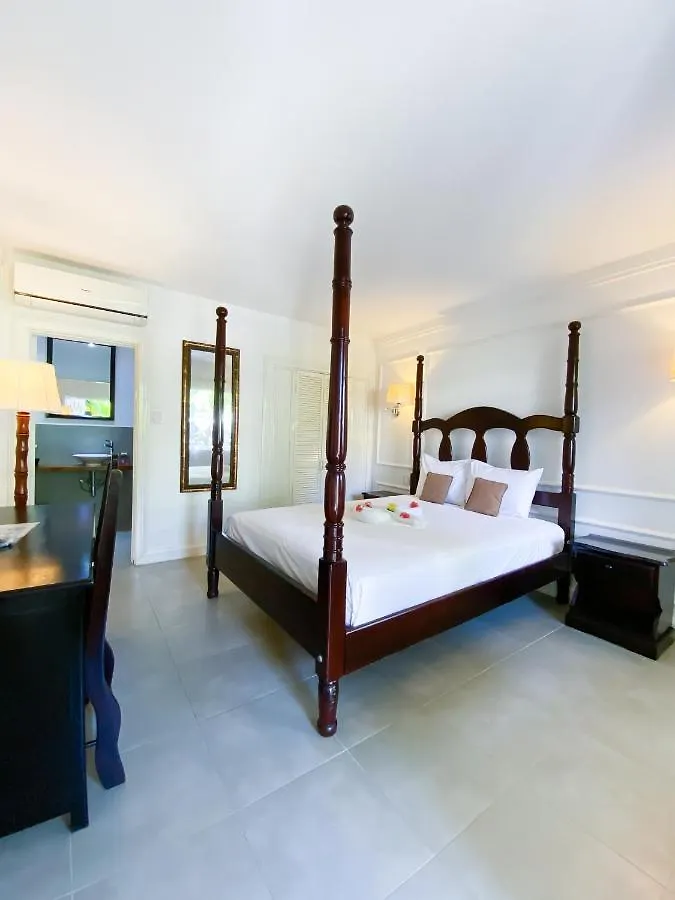 Merrils Deluxe Negril Hotel