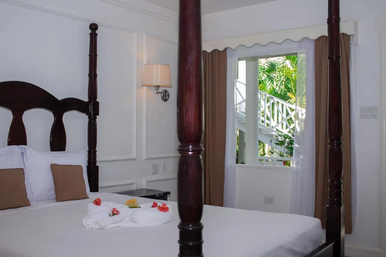 Merrils Deluxe Negril Hotel